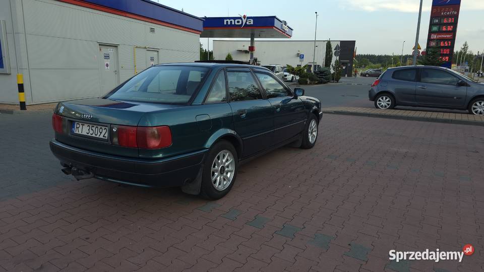 Sprzedam Audi 80 B4 w stanie bez rdzy 1 Rok produkcji 1992 Tarnobrzeg