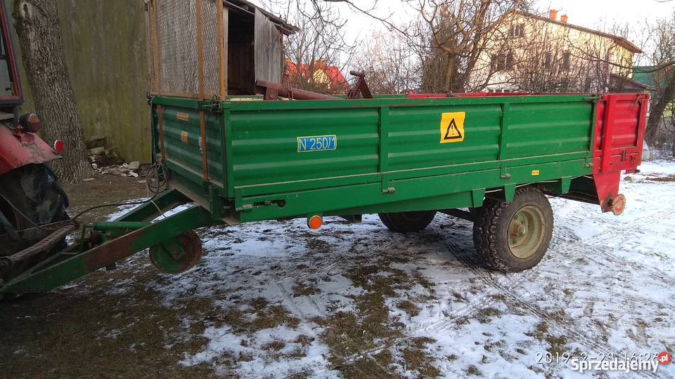 rozrzutnik n2501 nieuszkodzony Nawożenie Radecznica