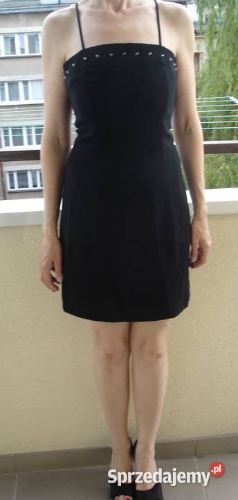 Mała czarna Nowa czarna sukienka na cienkich