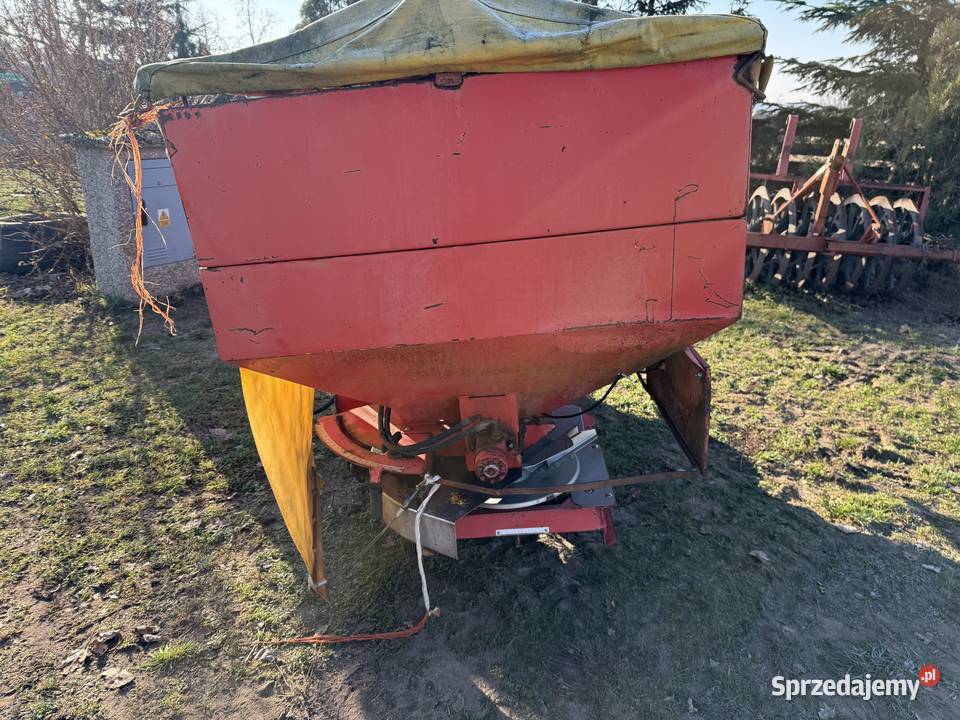 Rozsiewacz nawozu Rauch Beta 1100H Elektrozawory Godziesze Wielkie