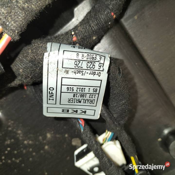 Wspornik tapicerki drzwi prawych tylnych BMW E65 śląskie Poręba