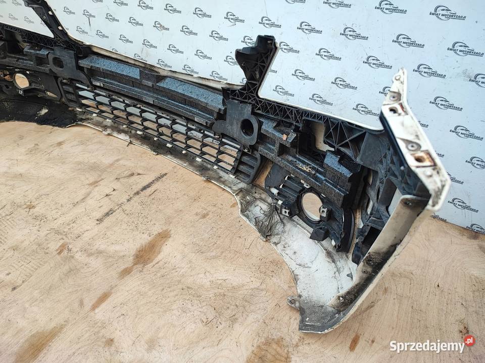 MERCEDES W204 09r zderzak przód Kielce