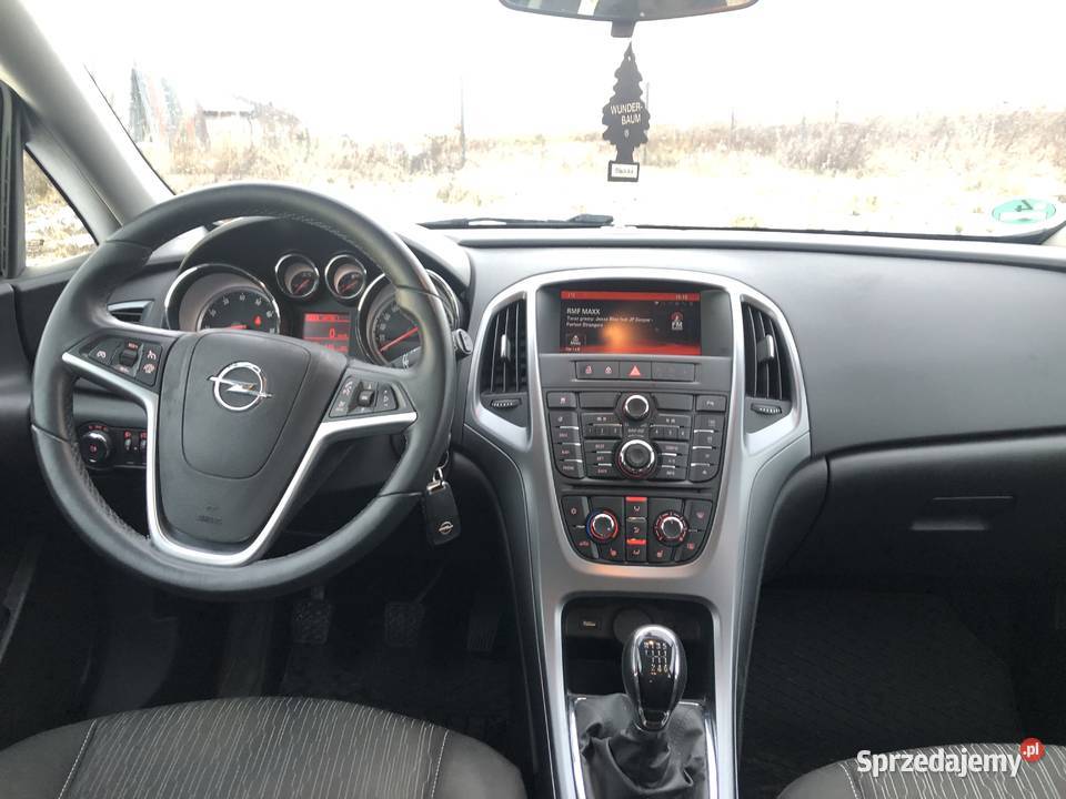 sprzedam Opel Astra 14 turbo serwisie dolnośląskie Oleśnica