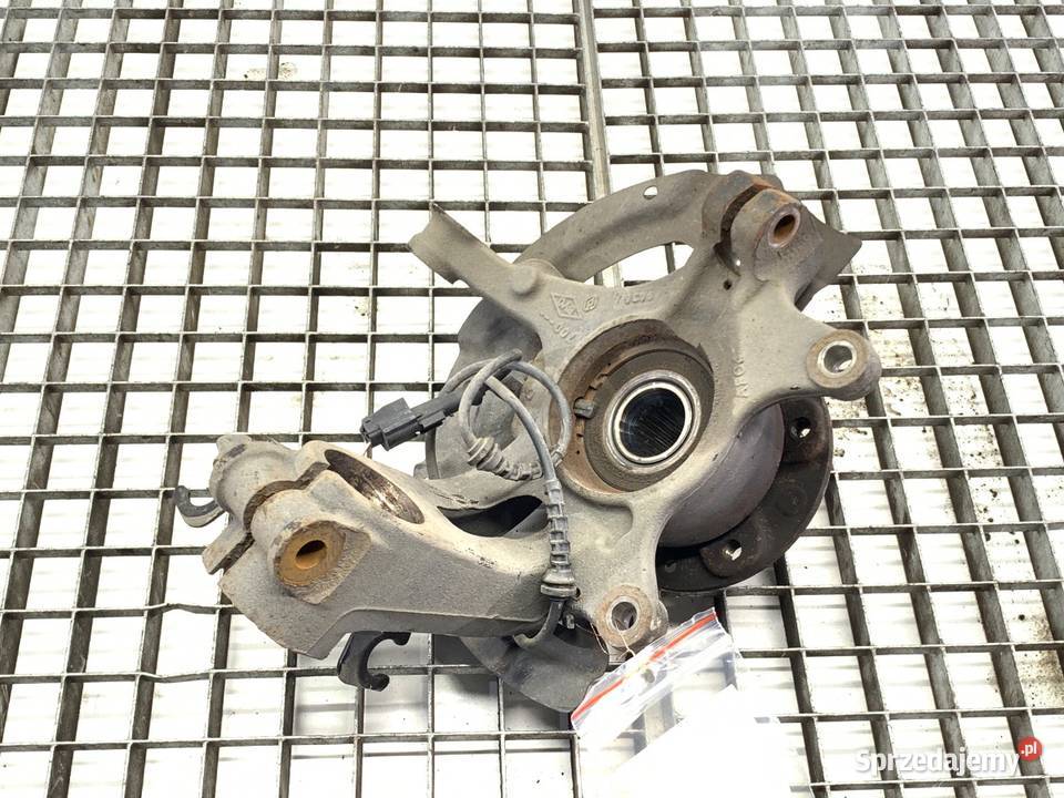 ZWROTNICA PRAWY PRZÓD RENAULT MEGANE IV 13 140 Zwrotnice