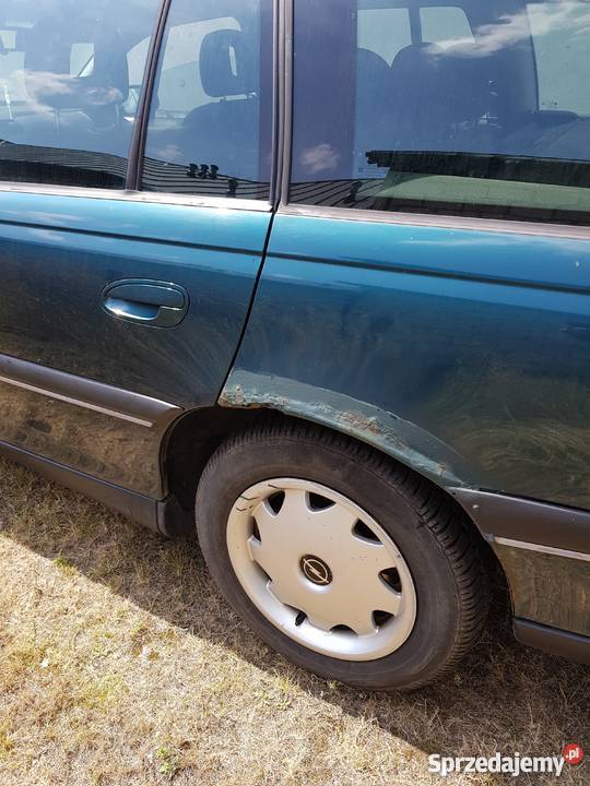 Sprzedam tanio opel omega 20 Omega Konin sprzedam