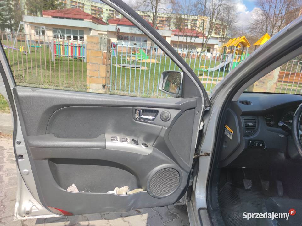 KIA Sportage 2 2006 20L LPG 4x4 skóra szyber 141KM Bełchatów