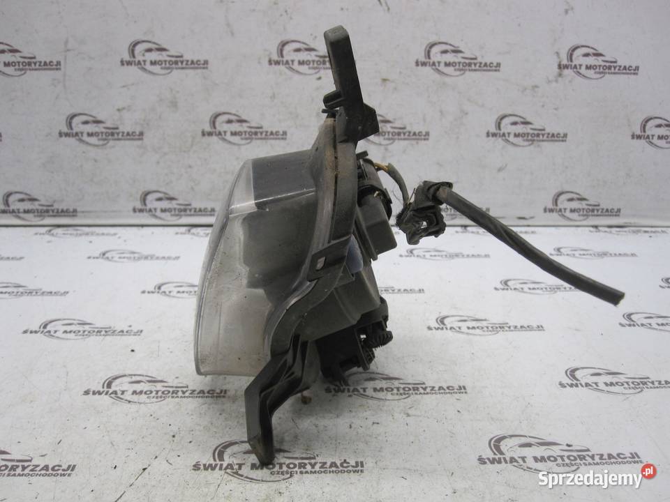 BMW E91 LIFT 11r halogen prawy 17003702 osobowe sprzedam