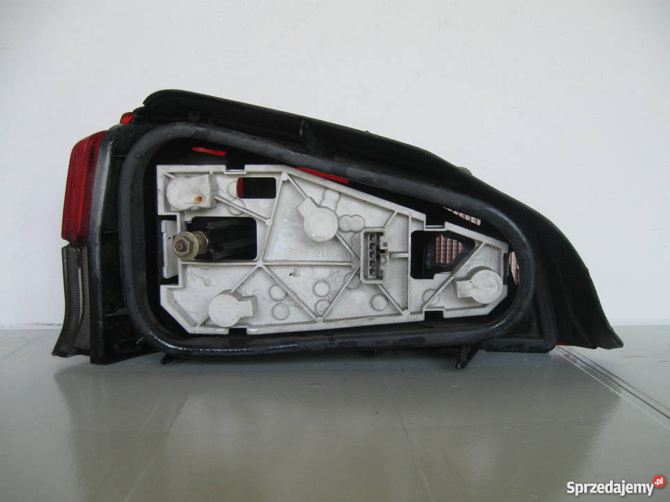 Lampa tył lewa prawa Peugeot 106 Szczecinek sprzedam