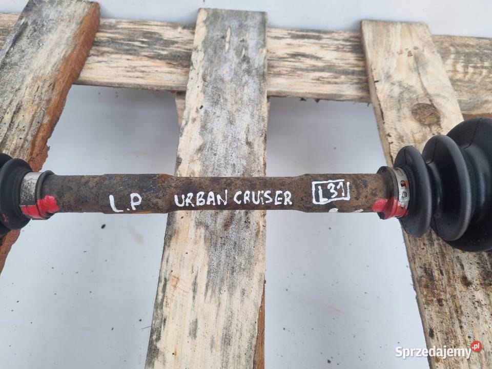 PÓŁOŚ Toyota Urban Cruiser 14 D4D LEWA PRZEDNIA