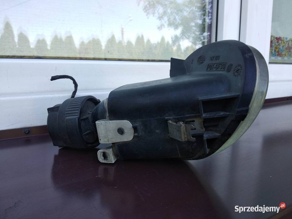 Ford Mondeo MK2 halogen lewy lampa Sieradz