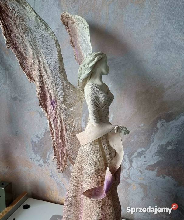 Anioł w kolorach ecru i różu Zamość sprzedam