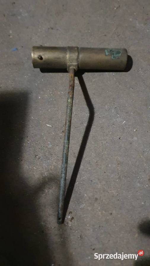 Rurka mosiężna z mocowaniem klucz do zaworów do