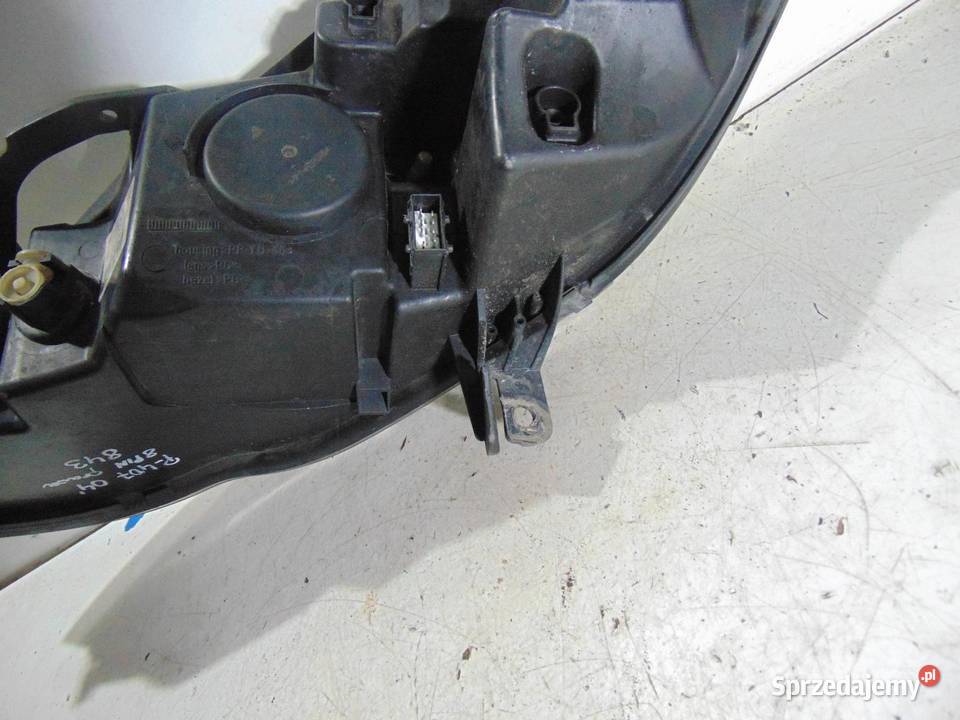 LAMPA PRAWA PRZÓD 8 PIN PEUGEOT 407 9656668780