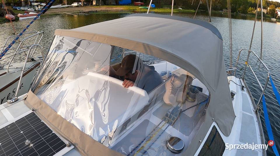 Komfortowy turystyczny jacht żaglowy Narwal z Żeglarstwo