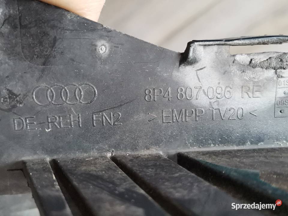 AUDI A3 PRAWY ŚLIZG ZDERZAKA PRZÓD 8P4807096RE Międzychód sprzedam