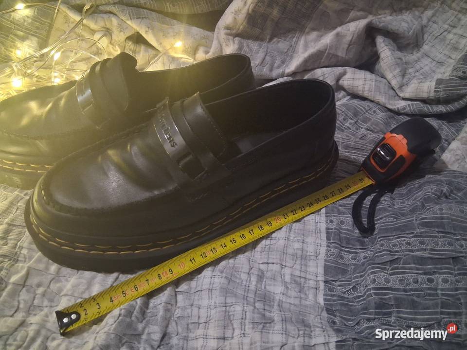 Dr Martens
Półbuty Skóra Kolor Czarny czarny Inowrocław sprzedam