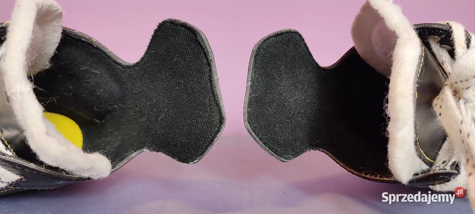 Łyżwy hokejowe CCM 9040 junior mało używane Łyżwiarstwo i hokej Jasień sprzedam