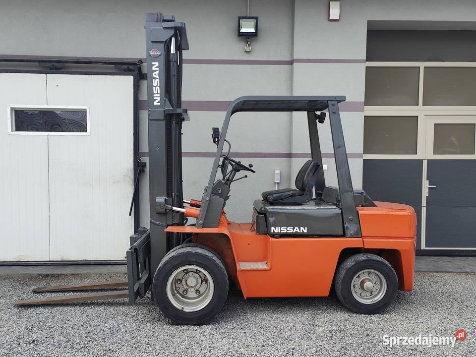 Wózek widłowy Nissan FD35 35T Diesel Terenowy Nissan