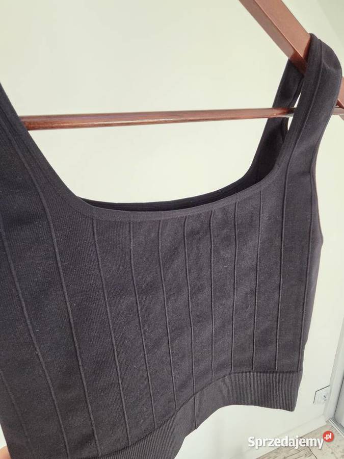 Czarny top crop top bluzka na ramiączkach Liszki