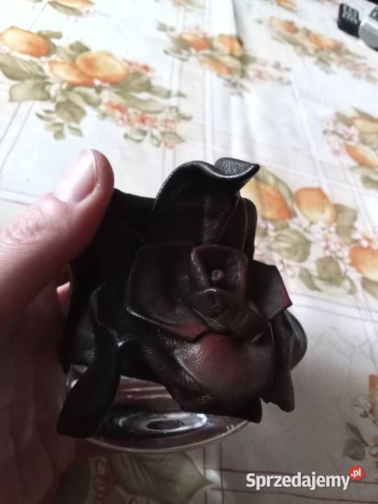 Prl świecznik szklo i skóra róża hand made Łódź