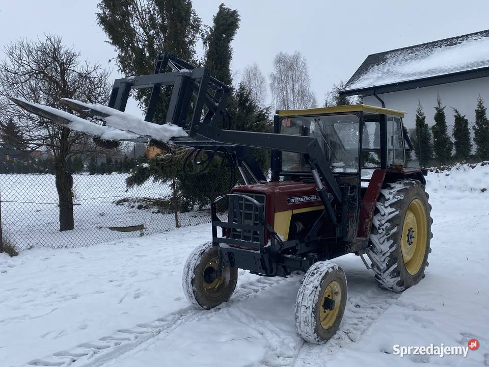 International 574 Piaski