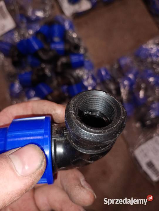 Złączka skręcana kolanko zaciskowa do PE 1612 Turkowice sprzedam