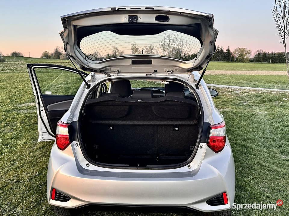 Toyota Yaris 10 stan Rok produkcji 2019 małopolskie Bobowa