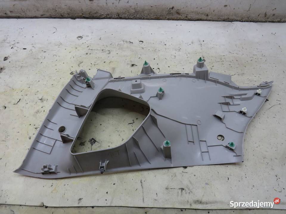 OSŁONA SŁUPKA BAGAŻNIKA PRAWA XTRAIL III T32 osobowe Wyposażenie wnętrza