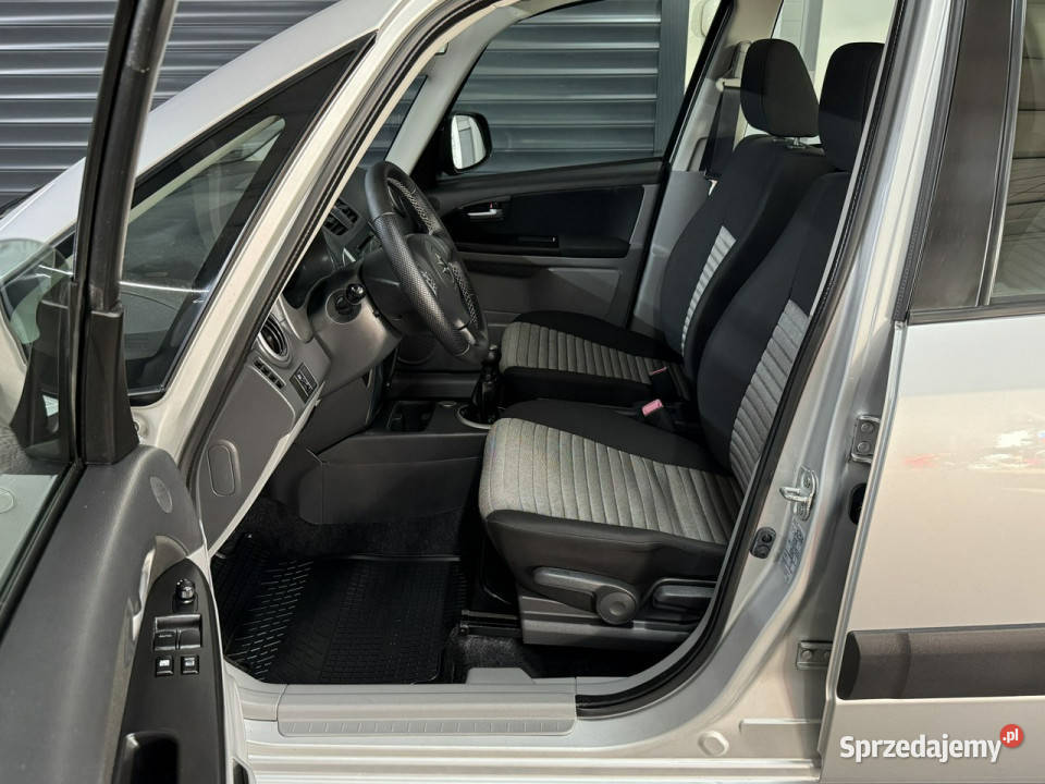 Suzuki SX4 4x4 Nowy 50tyśkm Oryginał Zero Chechło