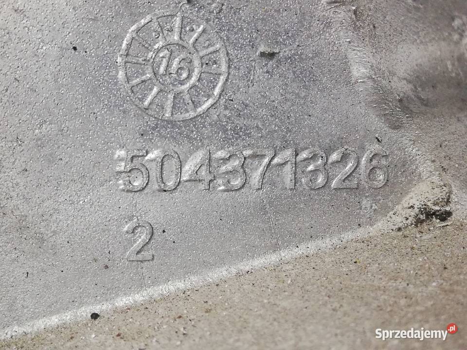 Łapa alternatora Mitsubishi Canter 30 504371326 dostawcze Suchedniów