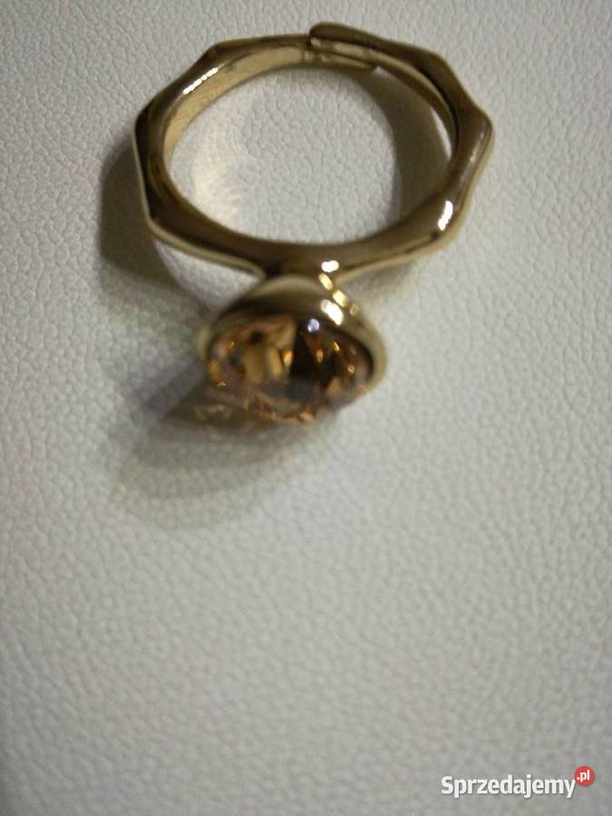Pierścionek z kamieniami czeskiego szkła pozłacane Lublin
