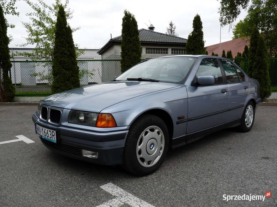 Klasyk na co dzień BMW E36 320i automat Rok produkcji 1995 Warszawa