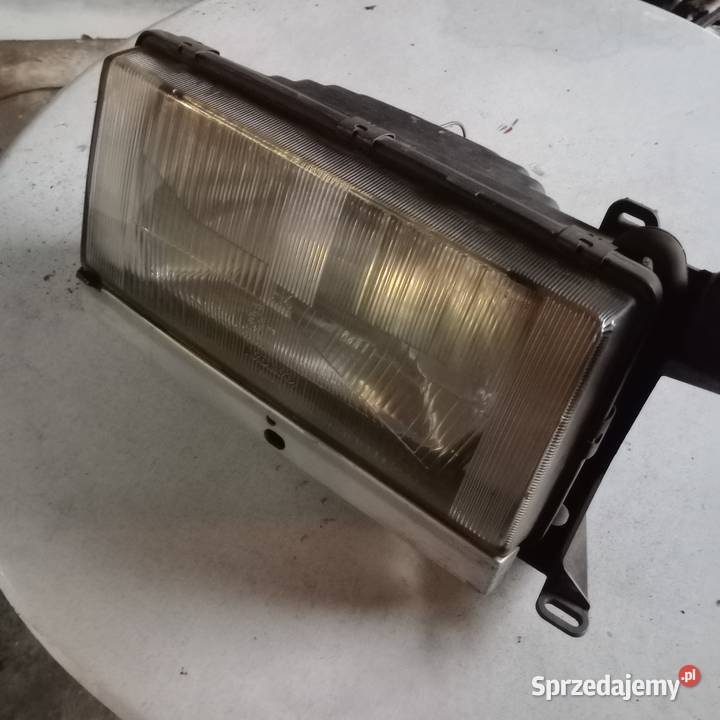 Volvo 740 lampa prednia prawa