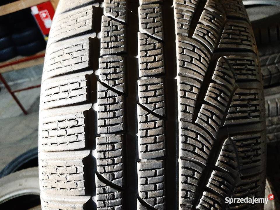 2x Opona UŻYWANA ZIMOWA 24555R17 PIRELLI 169 V do 240 km/h Zaścianki