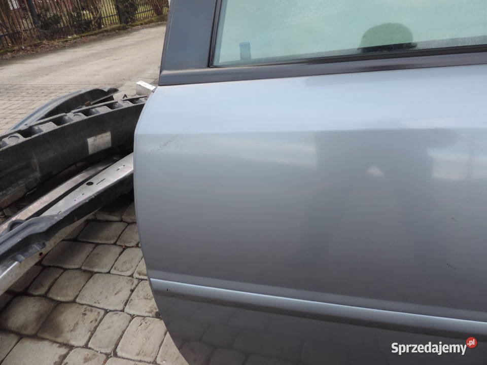 DRZWI LEWY TYŁ OPEL VECTRA C KOMBI Z155 Rok produkcji 2004 Nowy Sącz