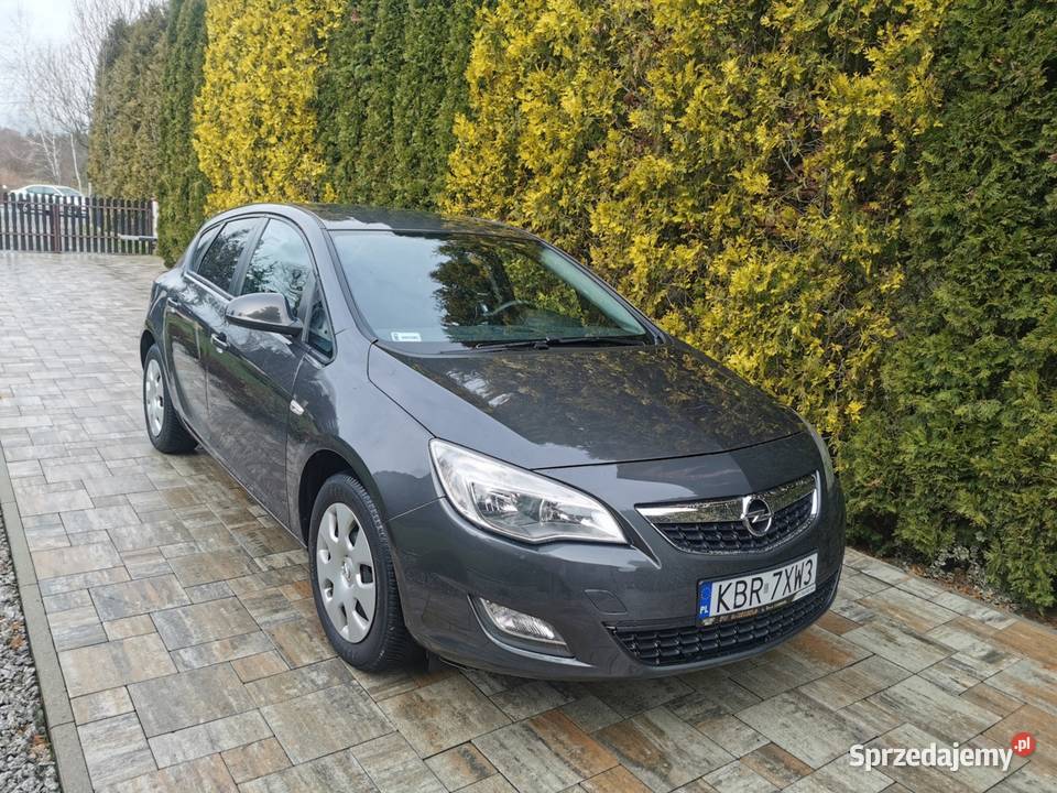 Opel Astra J