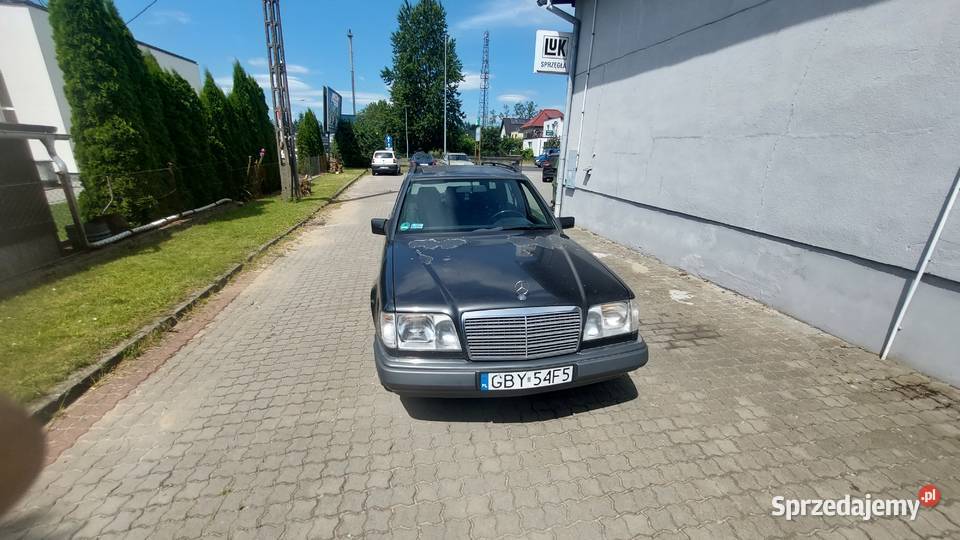 Mercedes w124 E220 Kombi Mega wyposażenie automatyczna sprzedam