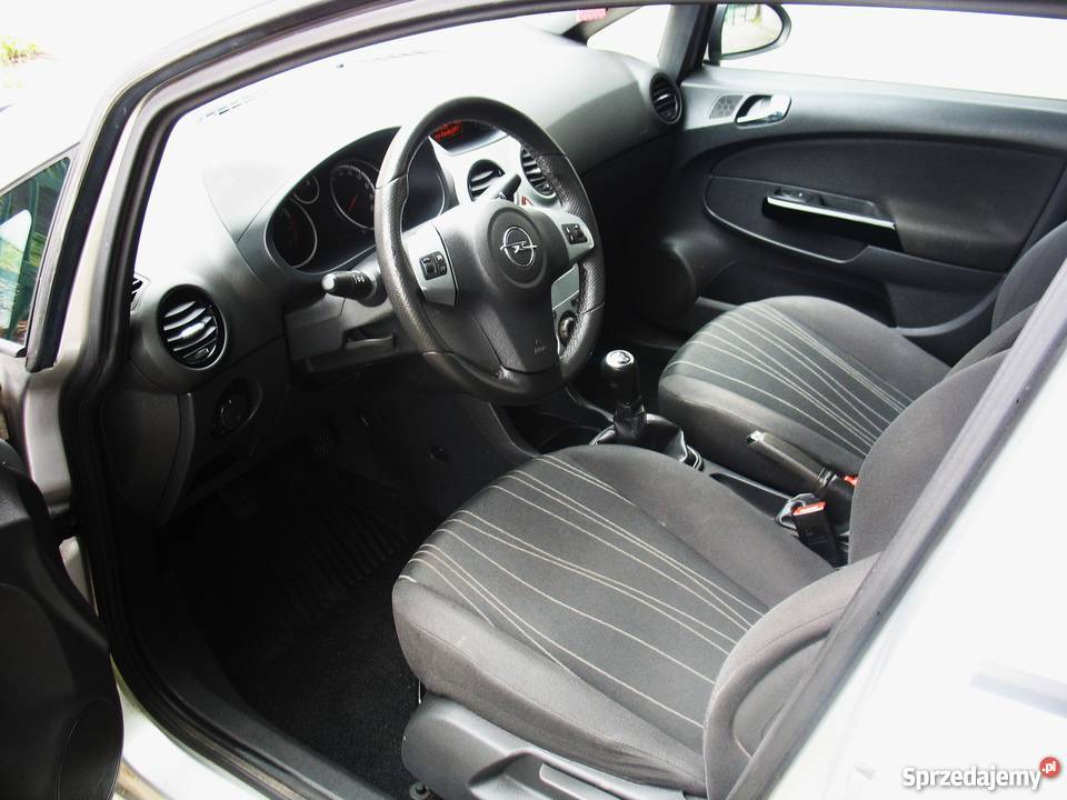 Srebrny OPEL CORSA D 12 Pb 2009 HB 5 drzwi Żary