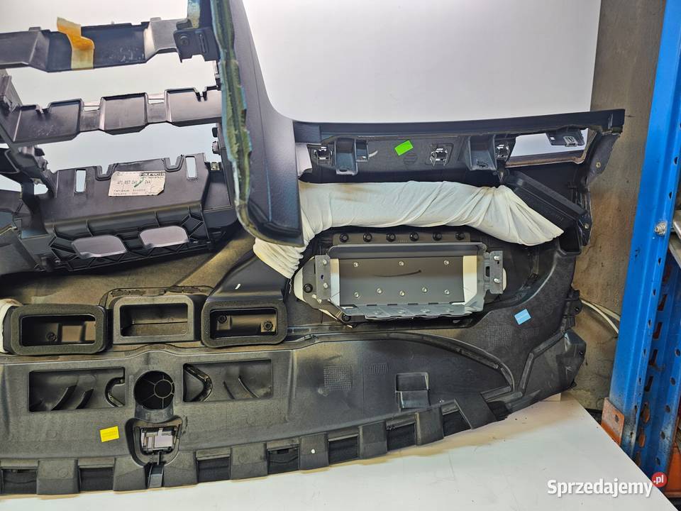 DESKA KOKPIT KONSOLA AUDI A6 C6 4F1857041R Przystajń