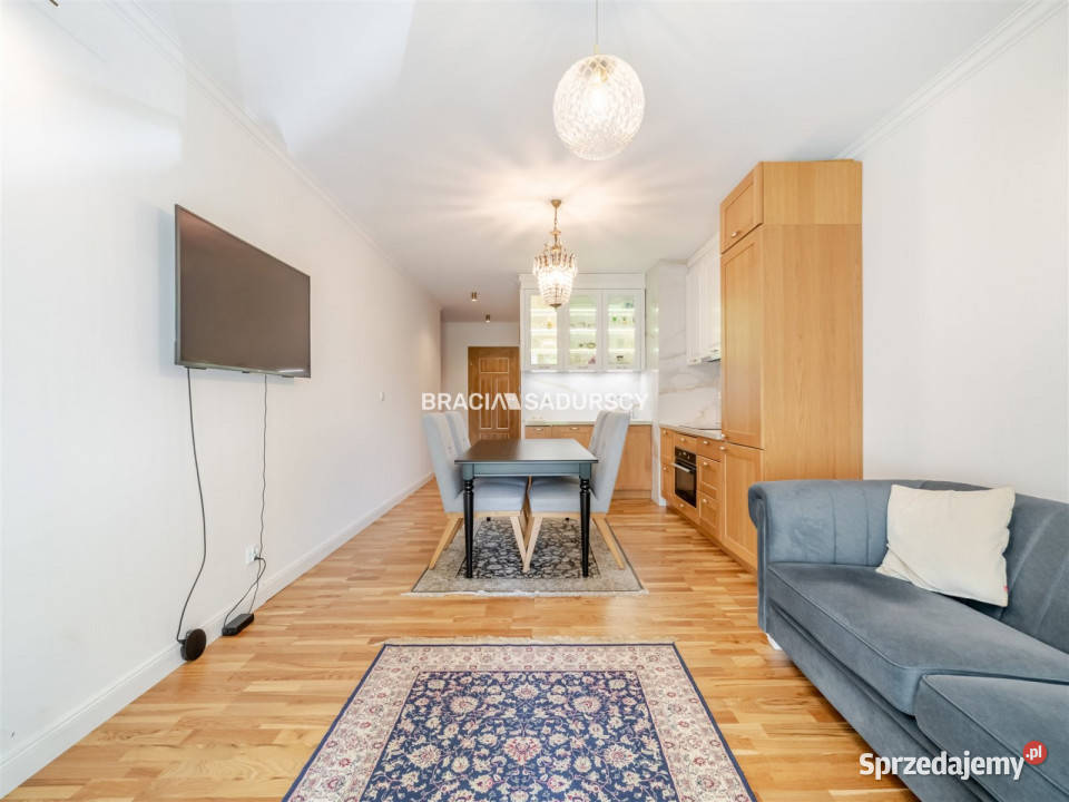 Sprzedam mieszkanie Kraków 8297m2 4 pokojowe Piętro 2