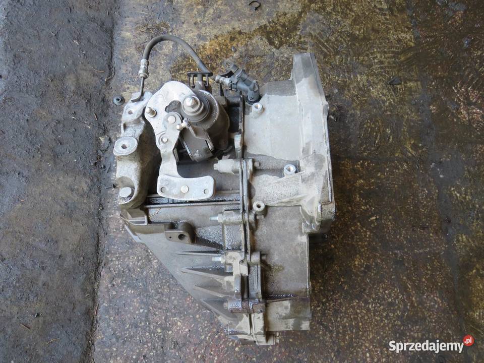SKRZYNIA BIEGÓW ZAFIRA C 20 CDTI 55564375 F40