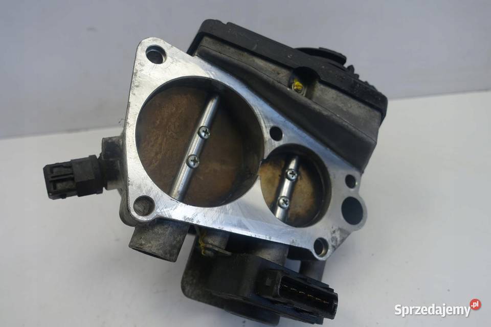 Audi A8 D2 42 V8 PRZEPUSTNICA 077133063AQ org Rudka