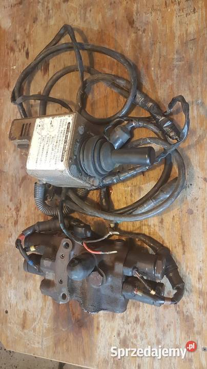 Rozdzielacz elektryczno hydrauliczny 2sekcyjny Do kombajnów Tarnów