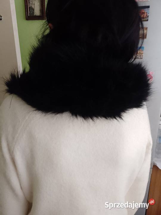 Futrzany kołnierz z Londynu czarny Futrzany szal Dodatki Kraków sprzedam