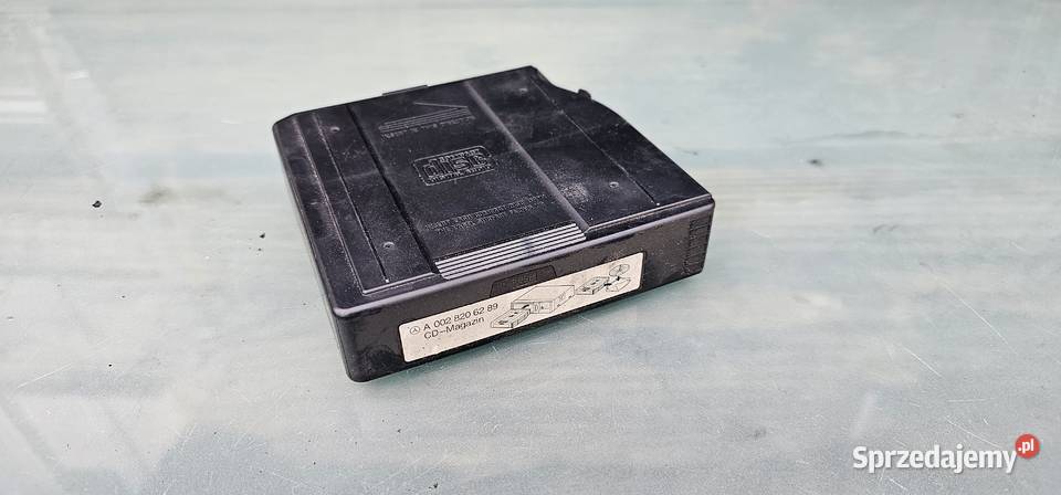 Magazynek na plyty cd mercedes 0028206289