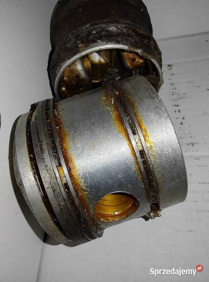 Oryginalne tłoki 7815 z pierścieniami Dniepr MT Leszno