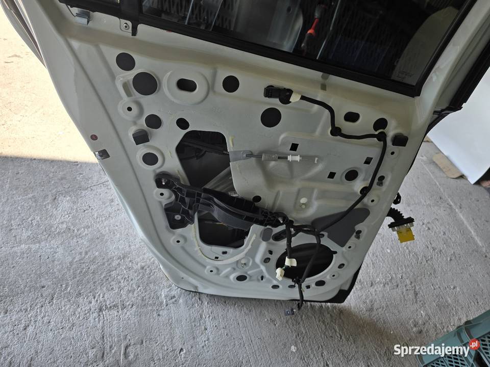 Peugeot 208 II gt line szyba drzwi ciemne szyby Frydek