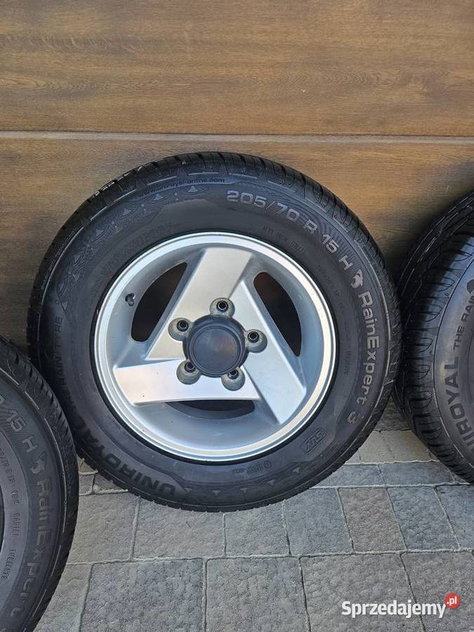 Felgi z oponami 20570 R15 Uniroyal RainExpert 3 Pułtusk