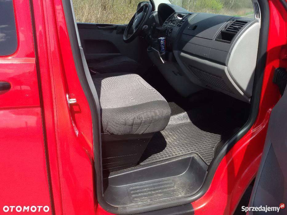 Volkswagen Transporter 9osobowy czerwony