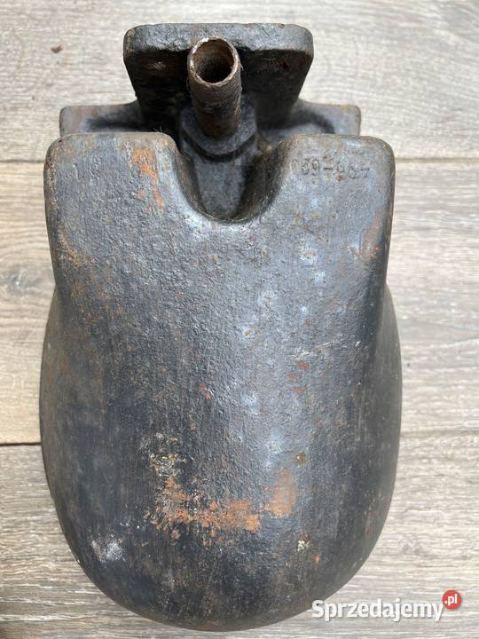 Stare sygnowane żeliwne poidło zwierząt Bystrzyca Kłodzka